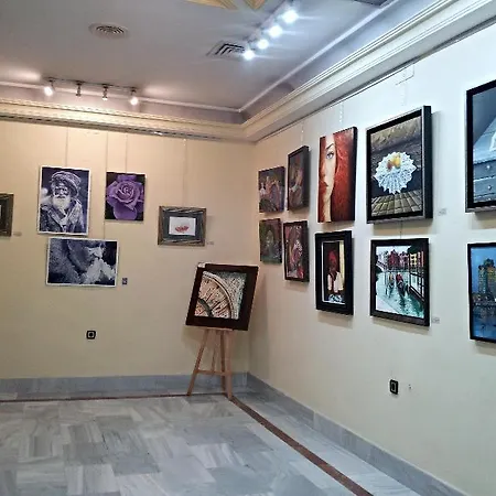 Averroes Готель Кордова