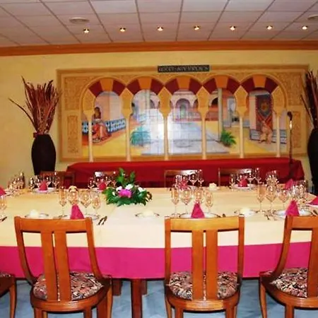 Averroes Готель Кордова