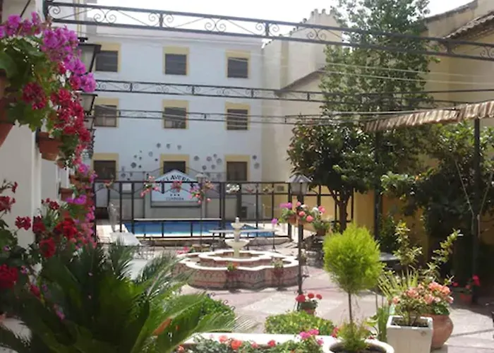 Averroes Hotel